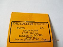 Details West #PL-235 Snow Plow Low Profile Closed MU Doors ATSF CP. HO-Scale image 3