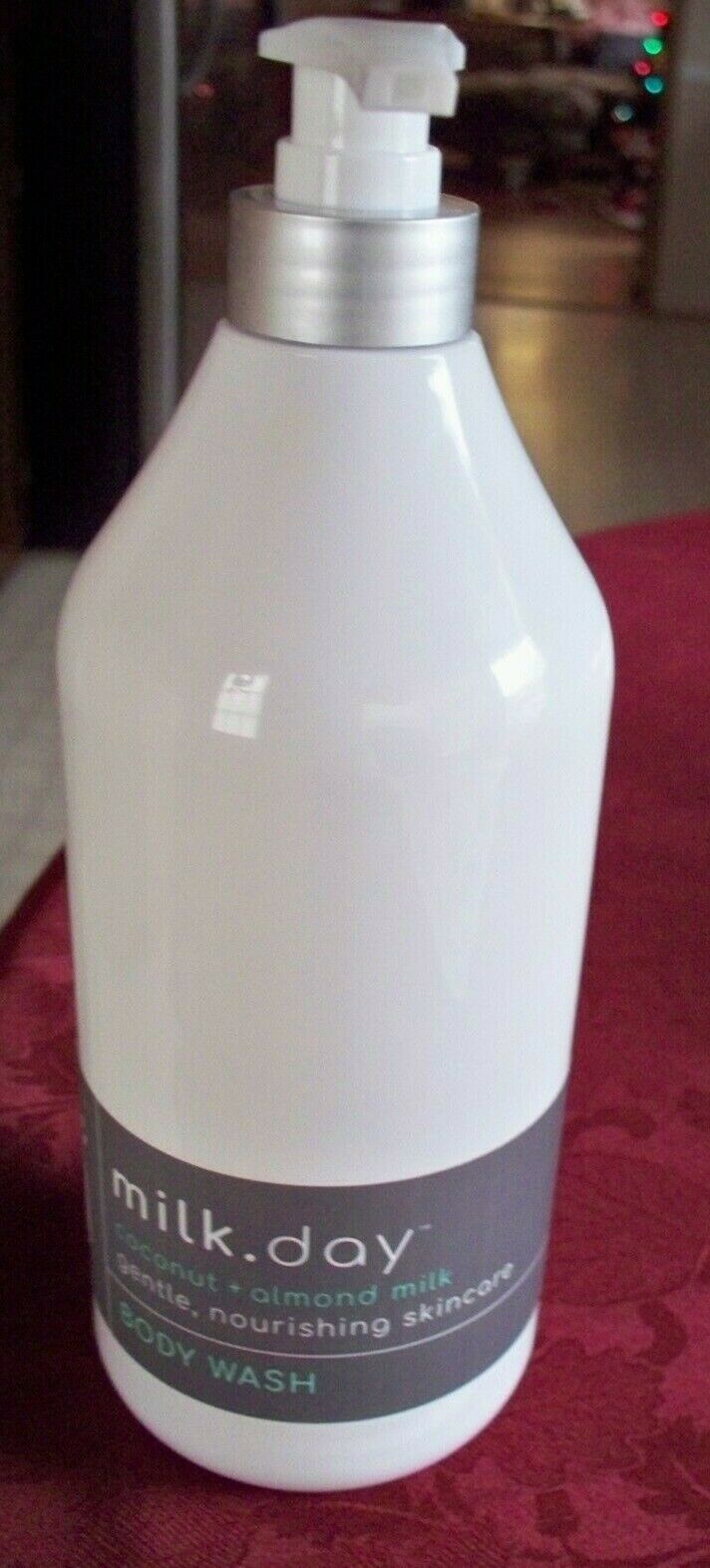 MILK.day BODY WASH COCONUT &ALMOND MILK BY JOCOTT BRANDS 32 OZ NEW