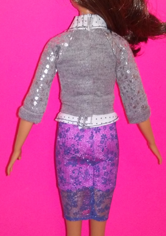 the barbie look grey sweater