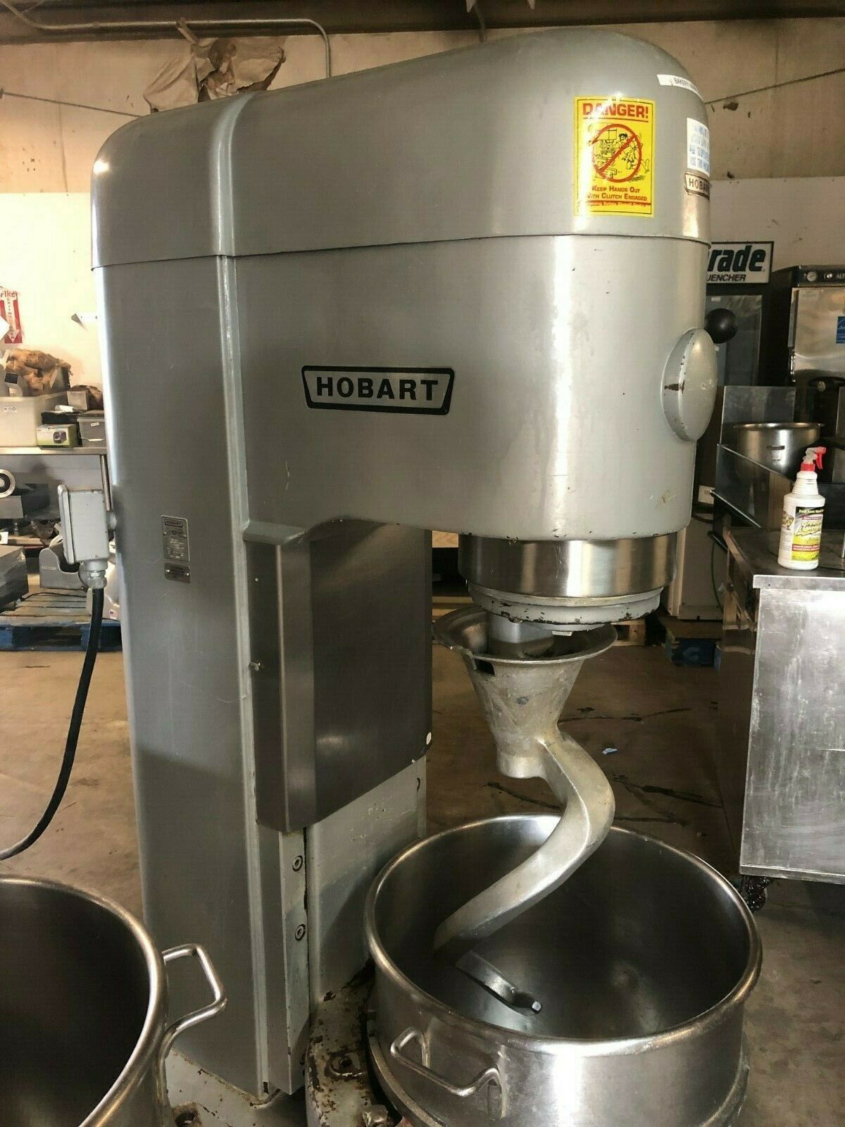 Hobart M802 Commercial 80 QT Bakery Baking Dough Mixer w/ Bowl Whisk