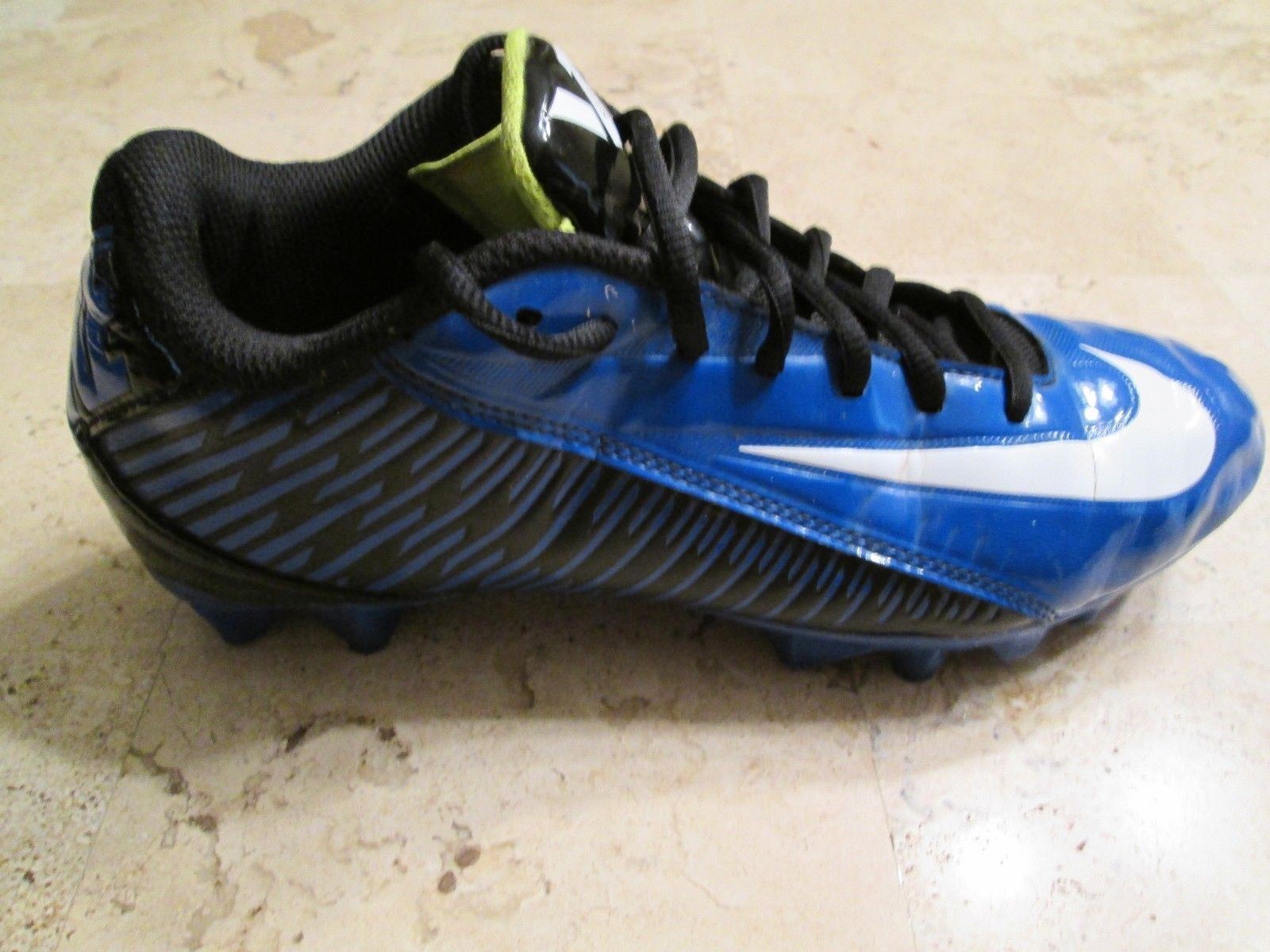 football cleats size 5.5