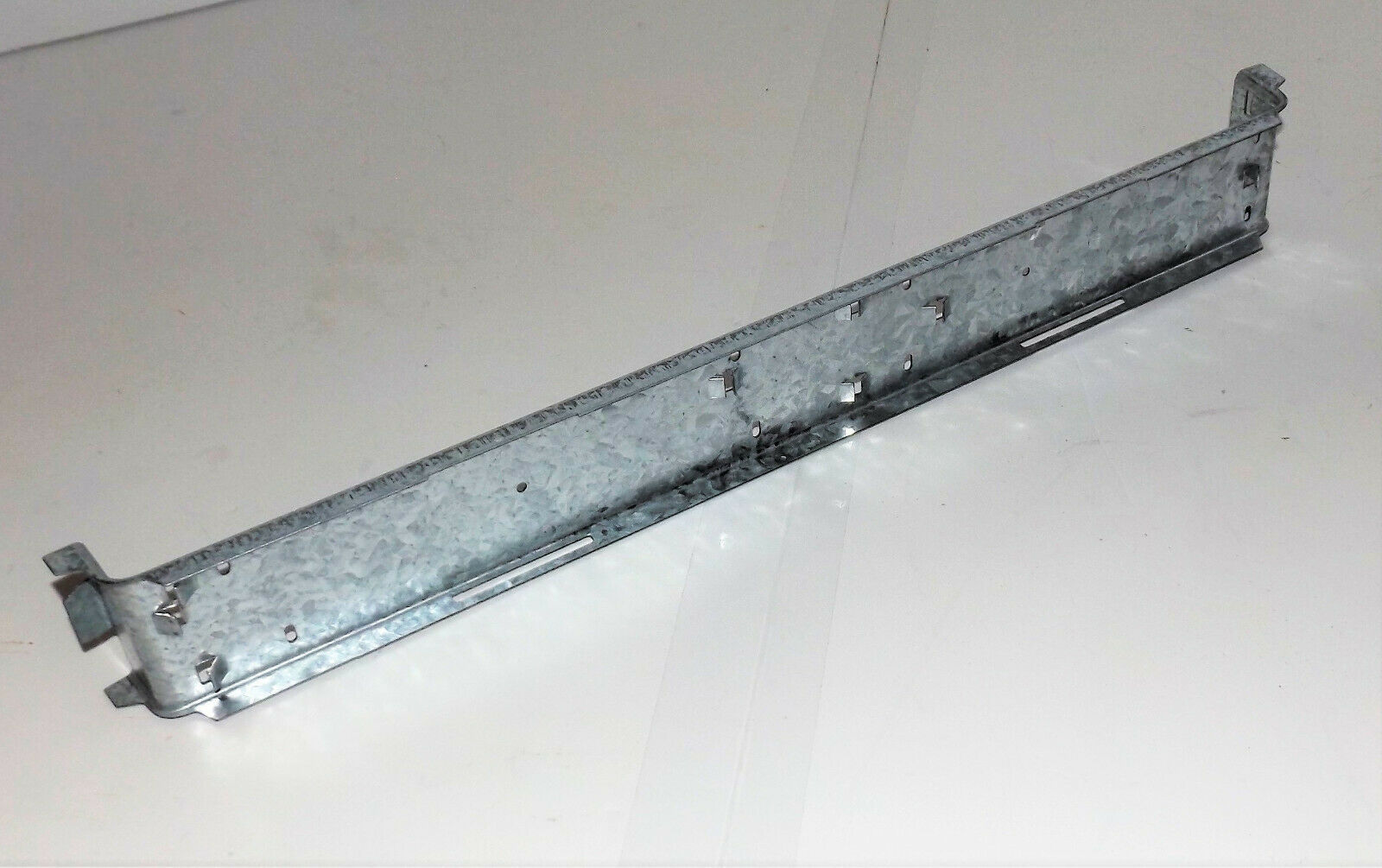 Whirlpool Glass Top Range Surface Element Bracket (8272791) {P4061} Major Appliances Parts