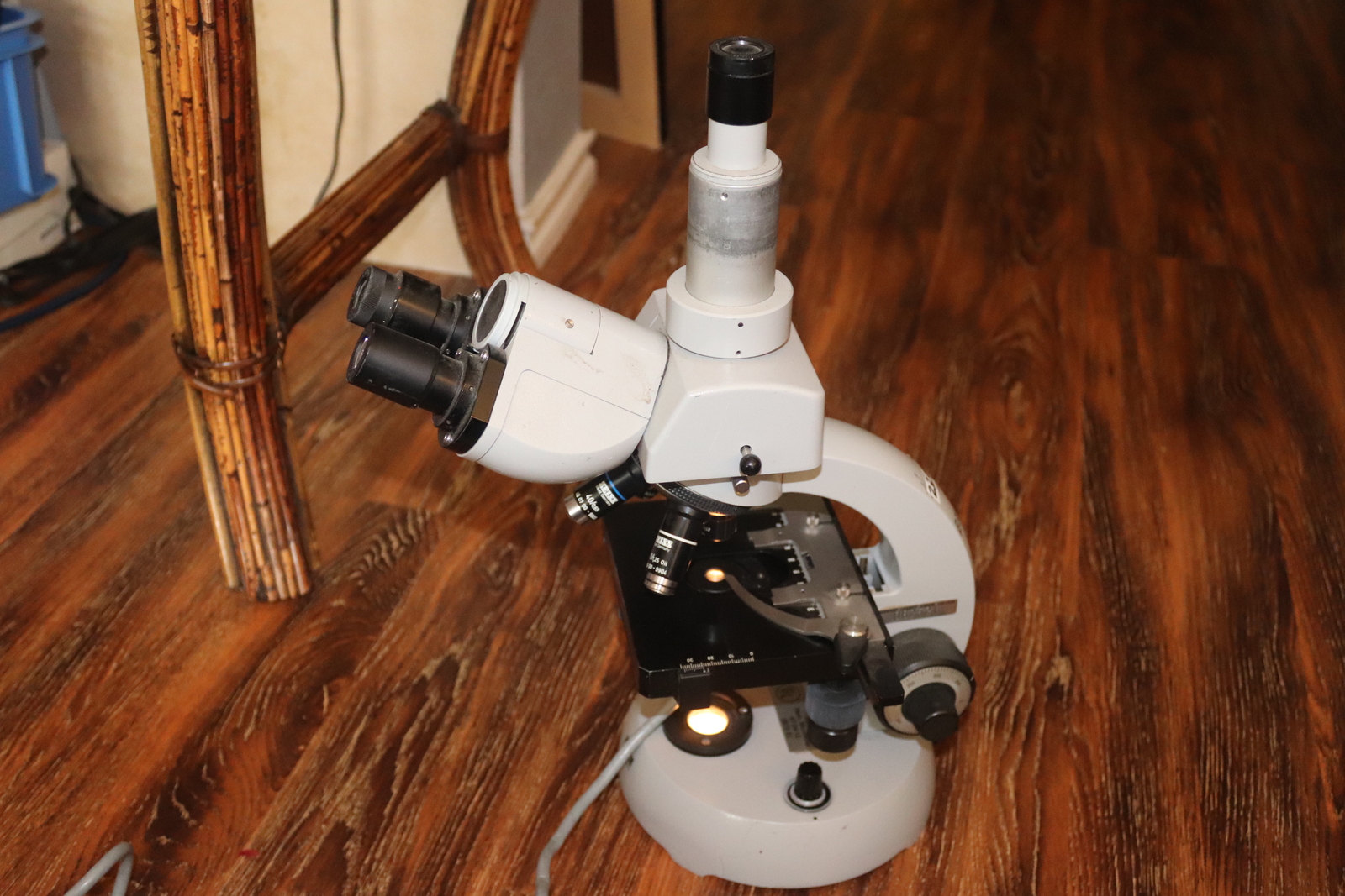 Zeiss Microscope Model KF2 With Objectives 3.2x 10x 40x 100x rare 3/