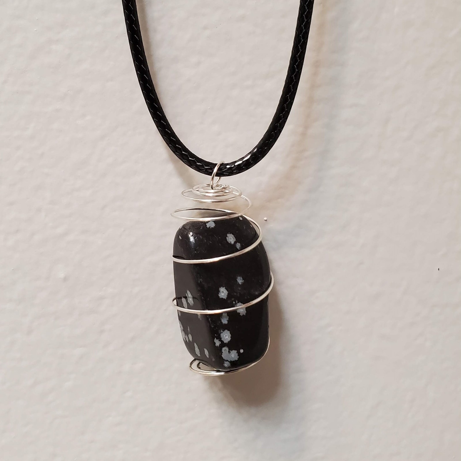 Necklace obsidian wire 1