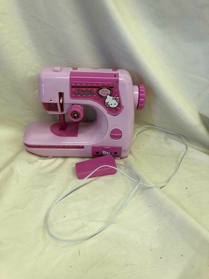 Toys Battery Operated Hello Kitty Chainstitch Sewing Machine Sanrio