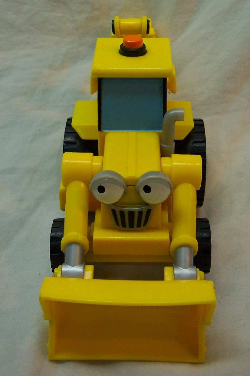 Hasbro 2000 Bob the Builder YELLOW SCOOP THE BACKHOE TRUCK 3" ACTION