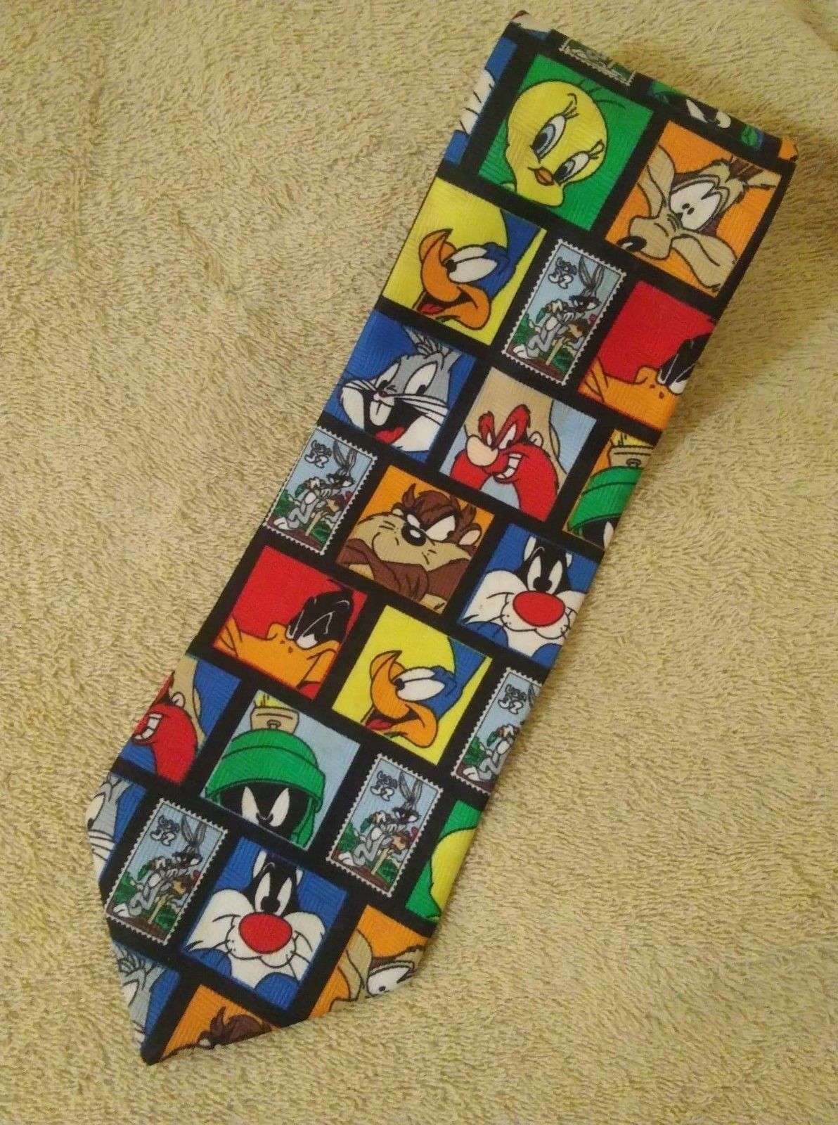 Looney Tunes 1997 Stamp Collection Mens Tie Bugs, Wiley Coyote Daffy ...