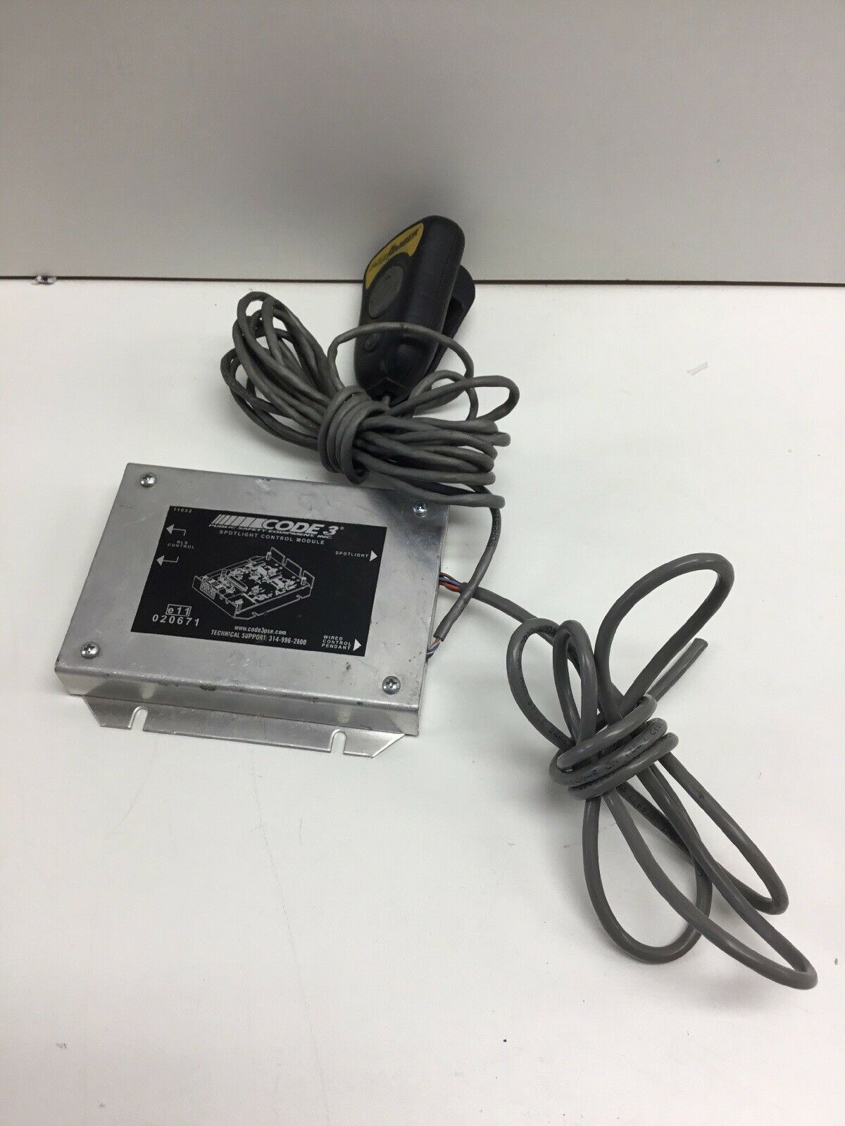 Code3 Spotlight Control Module e11 020671 RLS with PSE Amber Remote