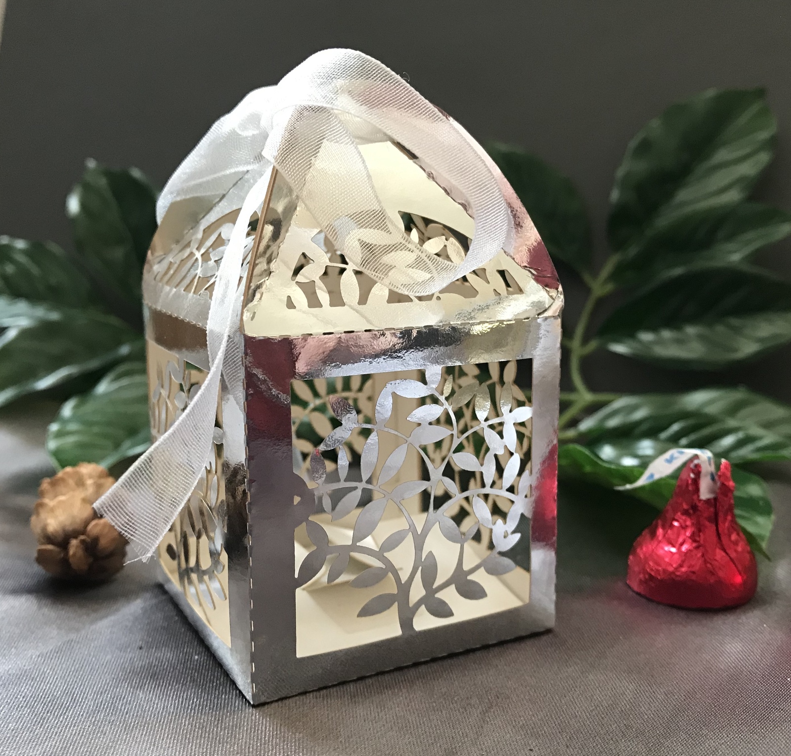 100pcs metallic Silver Laser Cut Wedding Gift Boxes,Laser cut Wedding