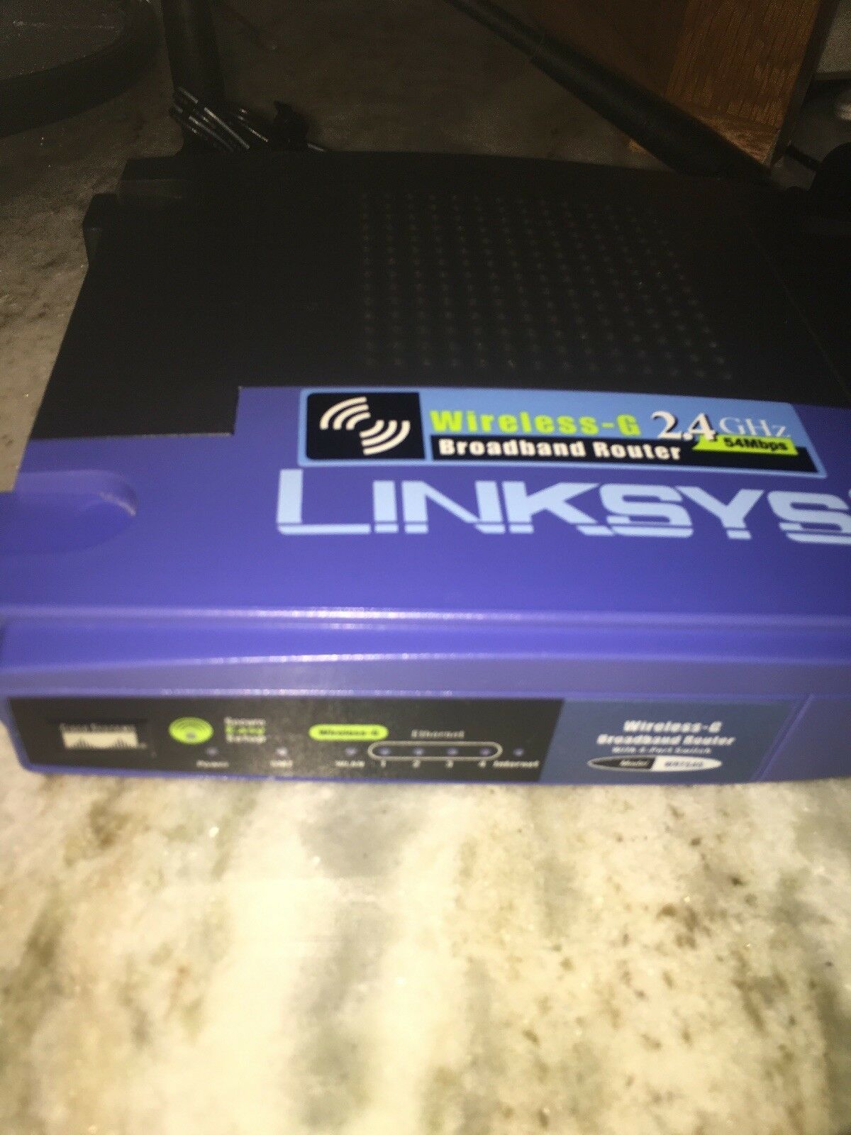 Linksys Wrt54g V8 24 Ghz 54 Mbps 4 Port Wireless G Broadband Router