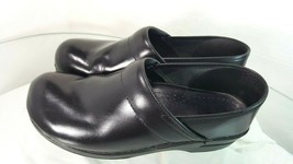 sanita autism clogs