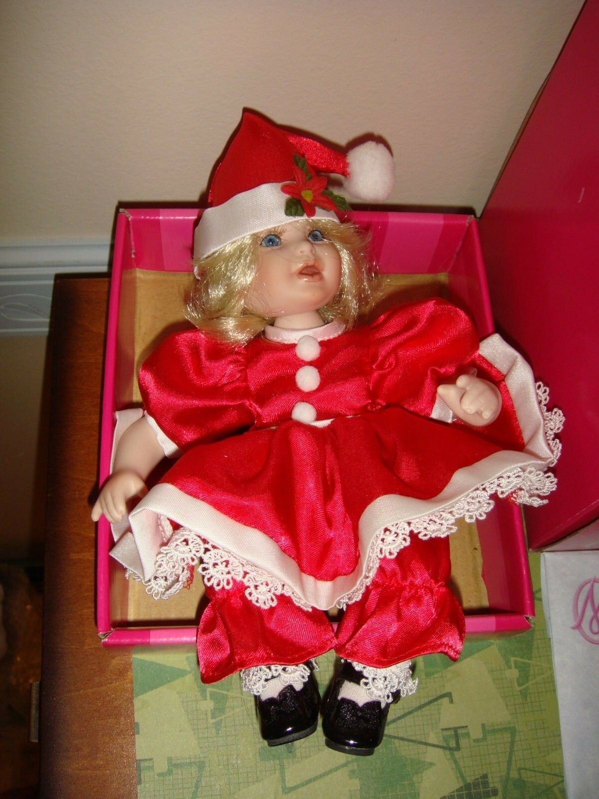 Marie Osmond Santa Baby Tiny Tot In Box - $17.99