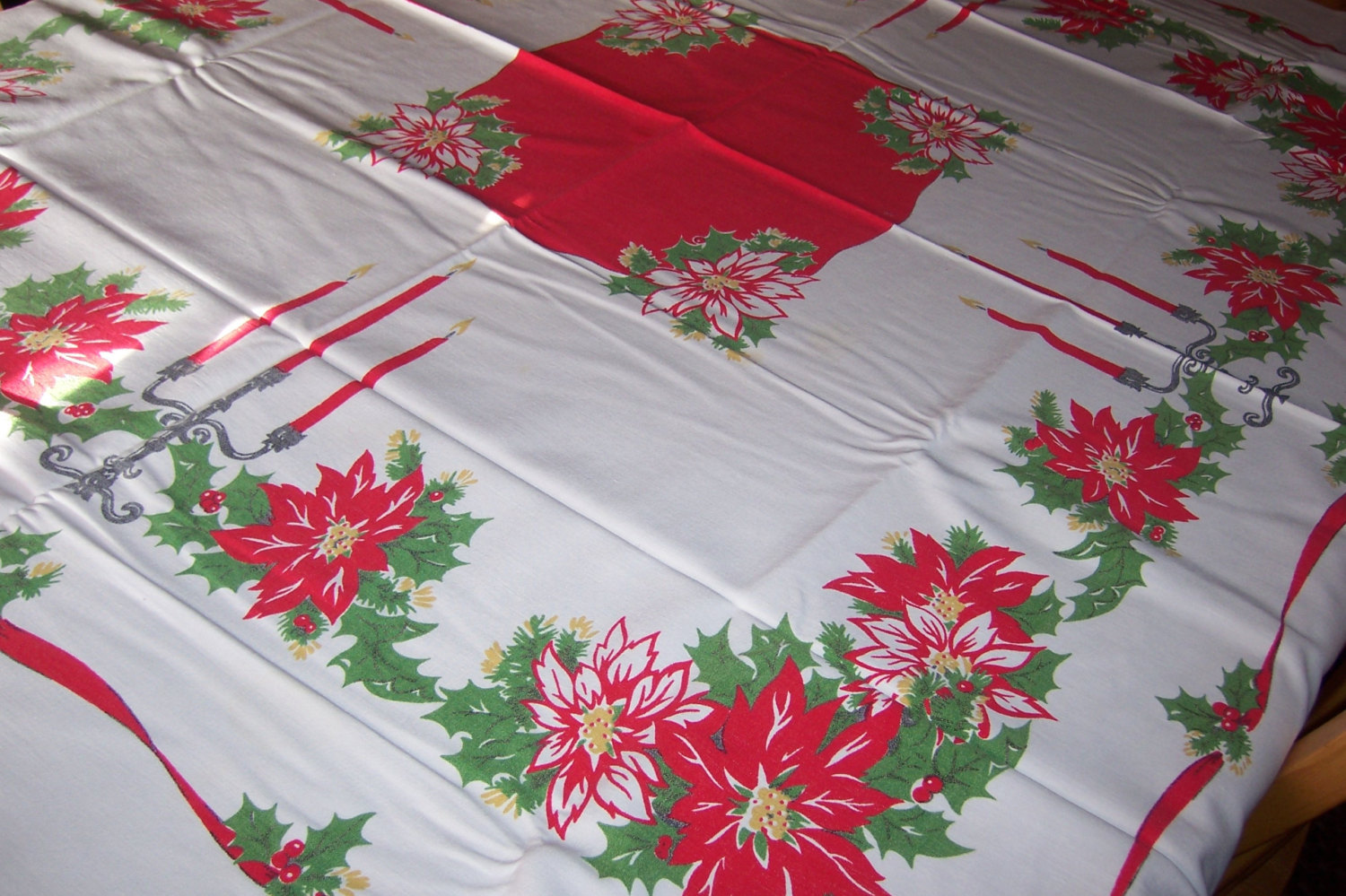 Beautiful christmas tablecloth with candles Tablecloths