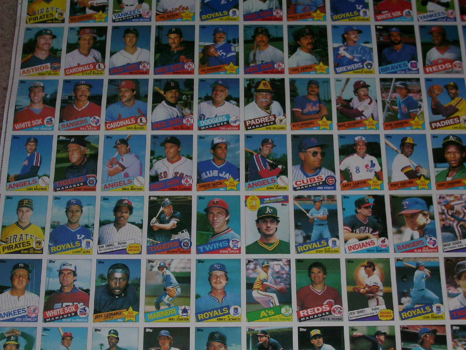 1985 Topps baseball cards/ Complete Uncut Sheet Set/ EX condition