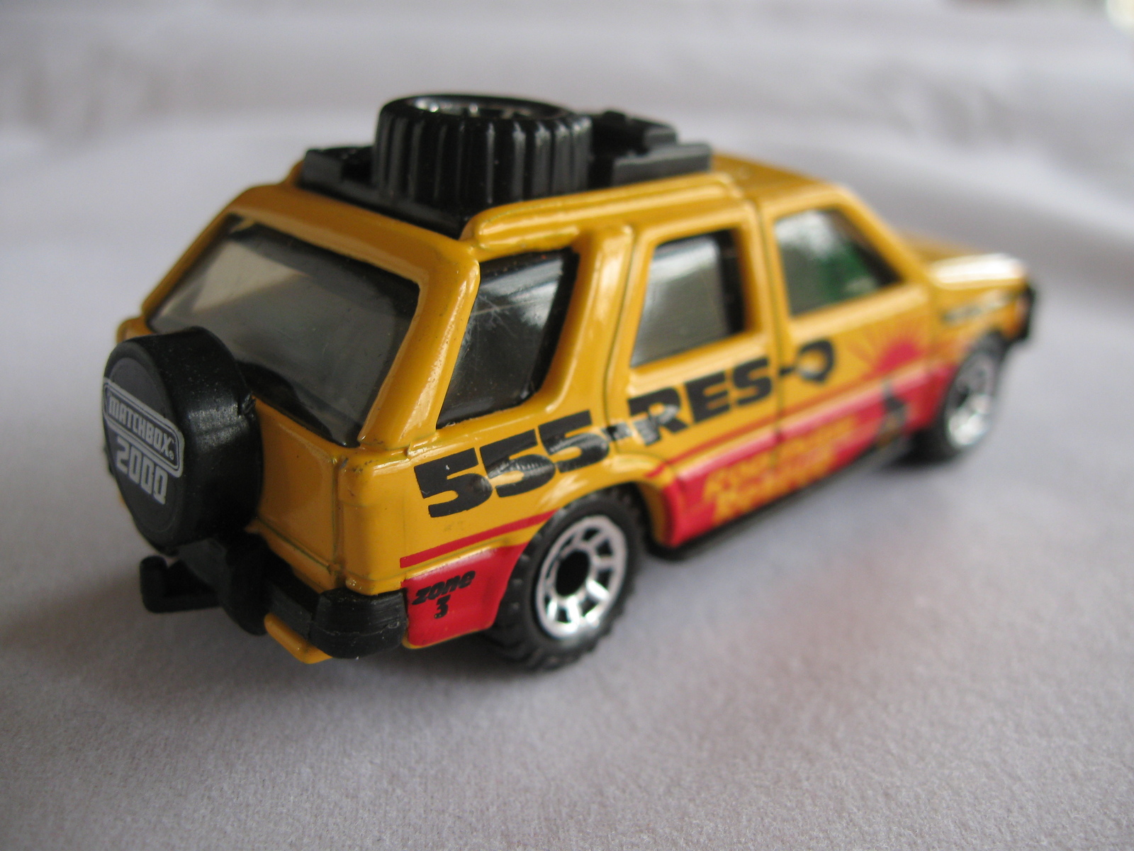 Matchbox 2000 1994 Isuzu Rodeo Roadside Rescue SUV Diecast Car ...