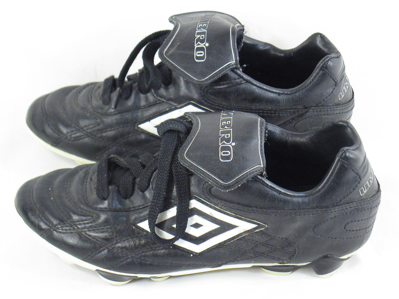 umbro baseball cleats