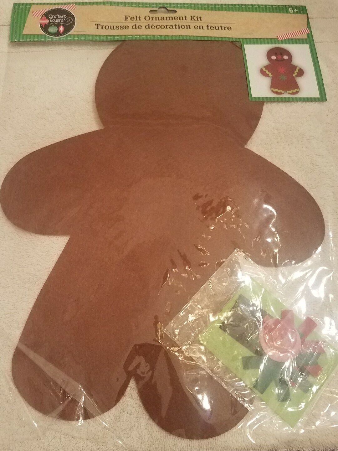 Gingerbread man Felt Ornament Kit upc 639277044242
