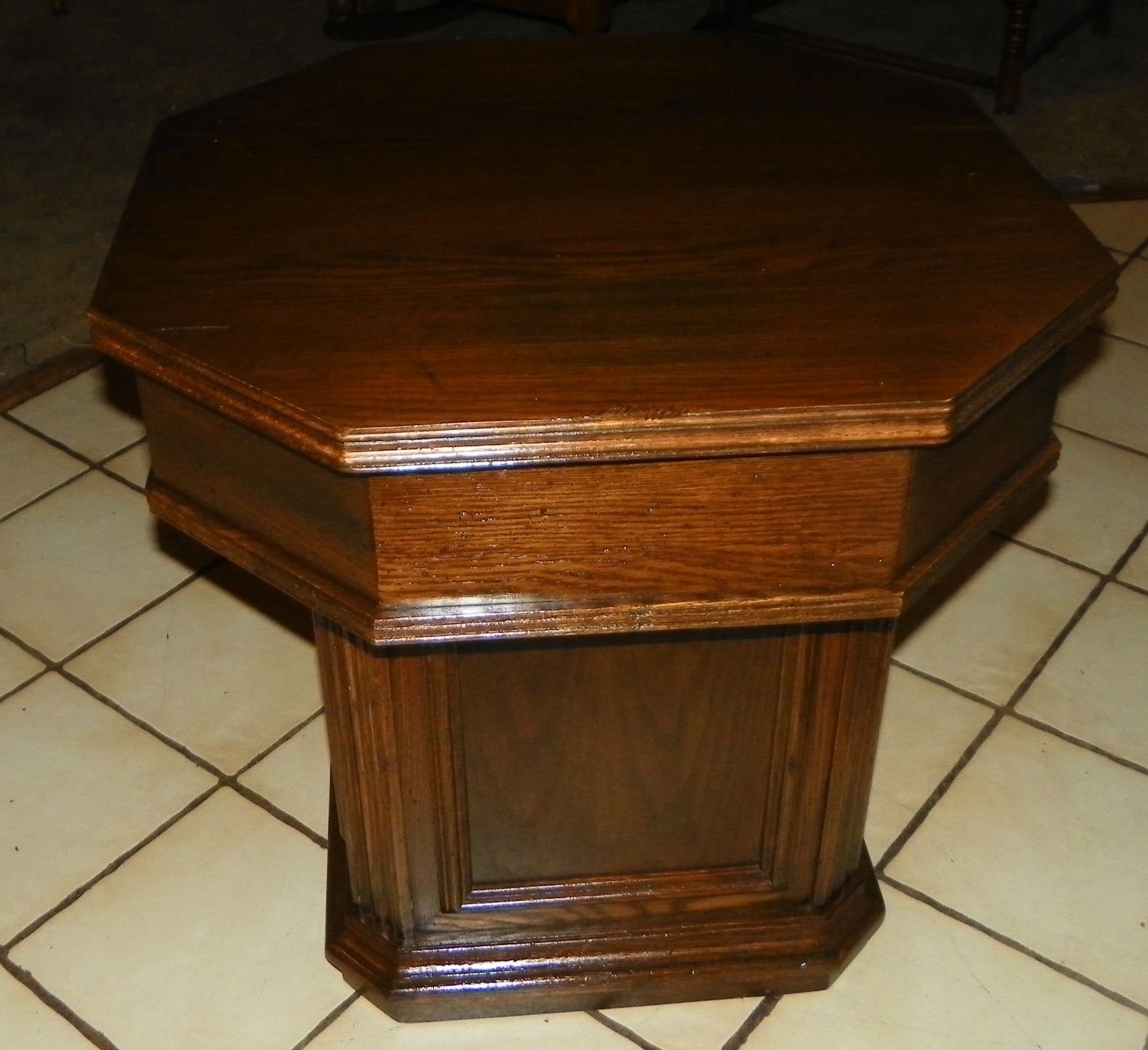 Ethan Allen Oak Octagon End Table Side Table (T87) Post1950
