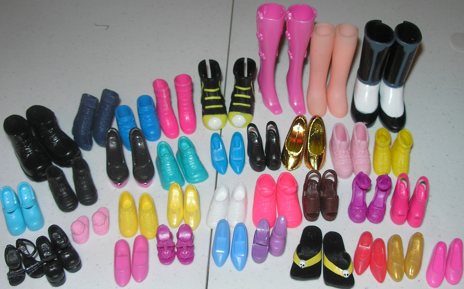 flat shoes for barbie dolls