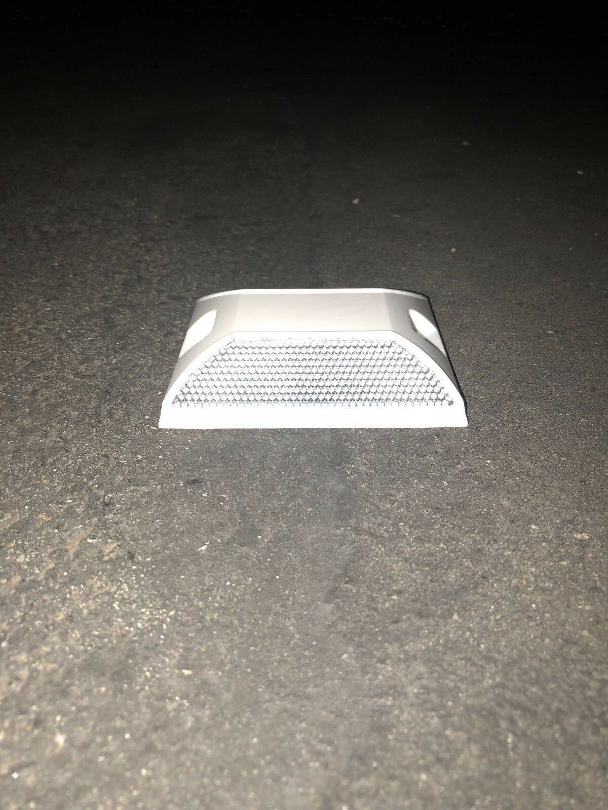 pavement reflectors pavement reflectors