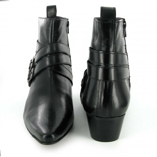 pointed toe leather boots