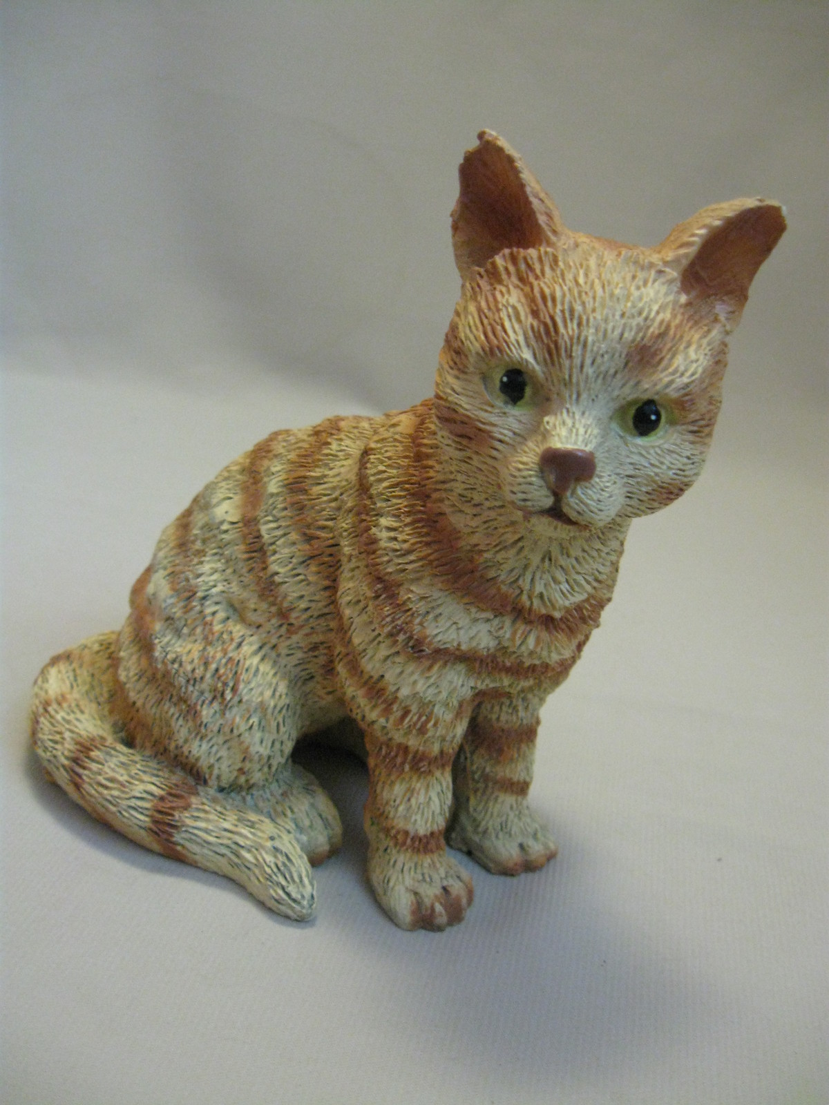 resin cat statues
