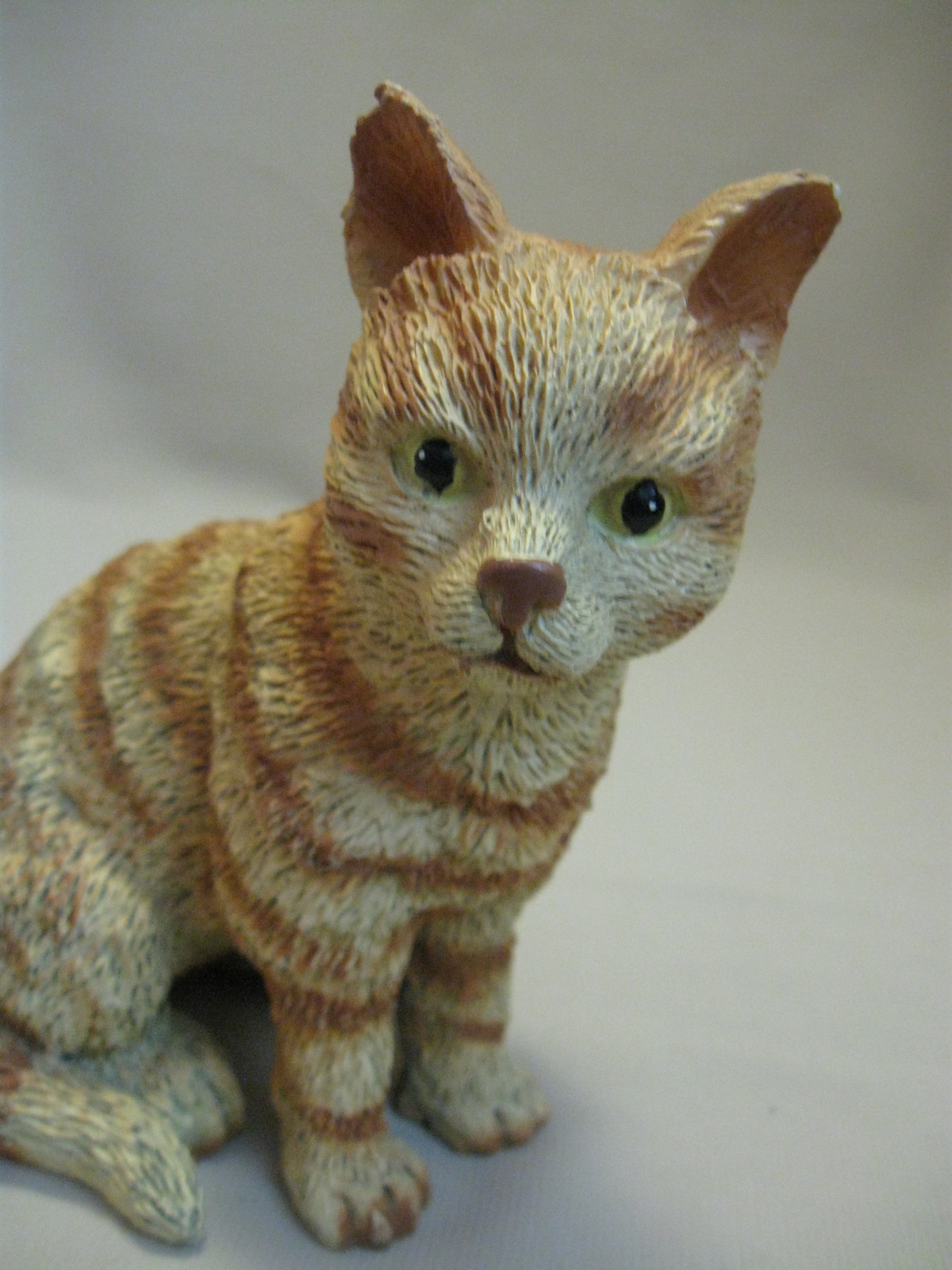 resin cat statues