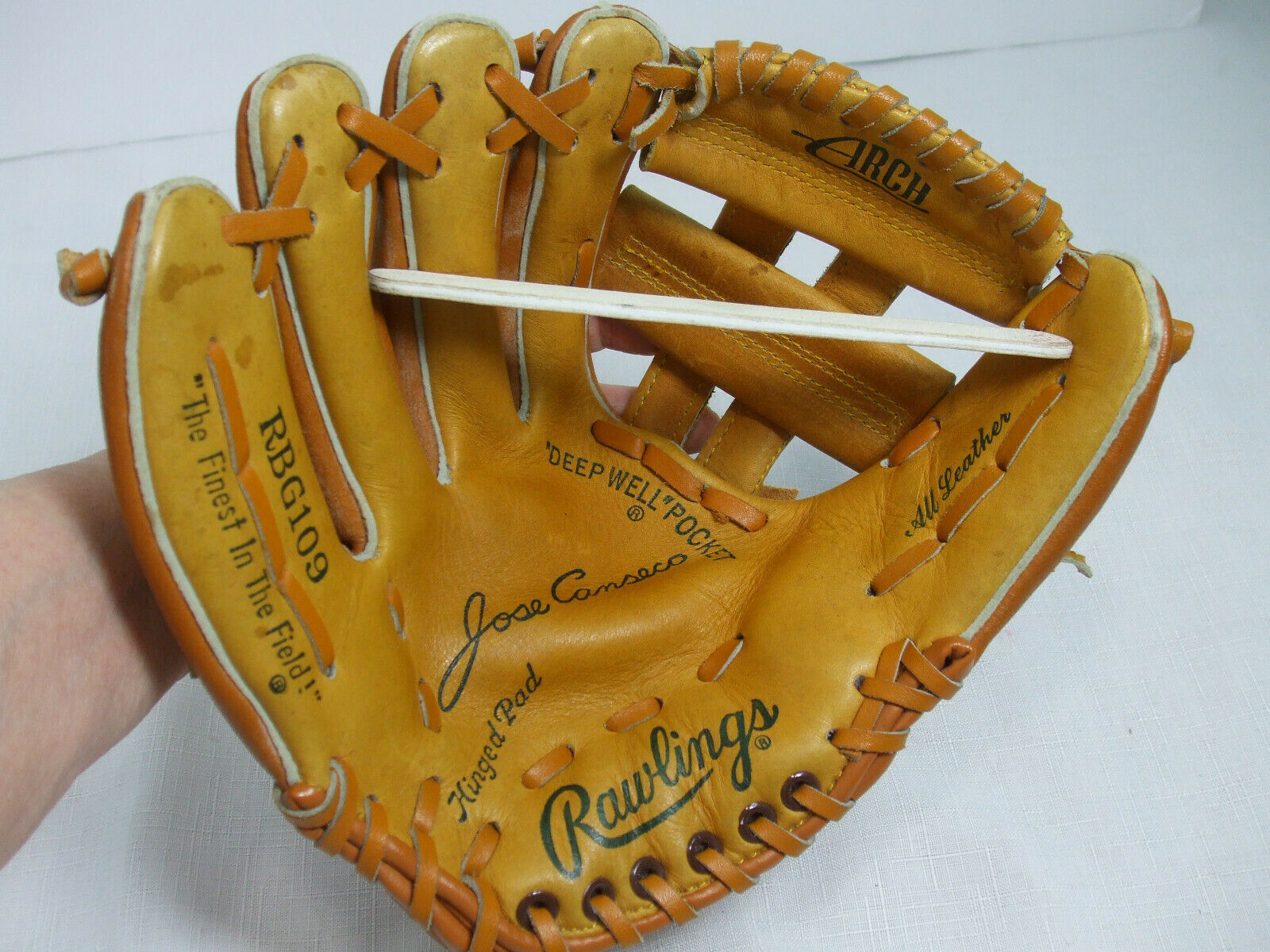 Rawlings Baseball Glove RBG109 Jose Canseco 11" LeftHand Thrower Brown