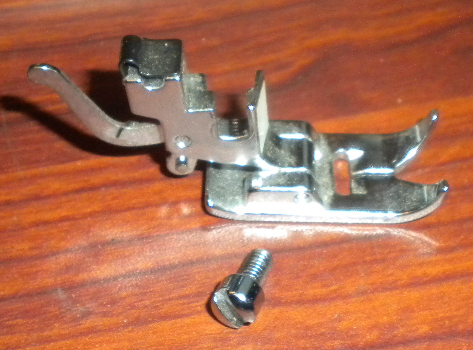 Singer Prelude 8280 Low Shank Snap On Shank, Zig Zag Plate & Mounting