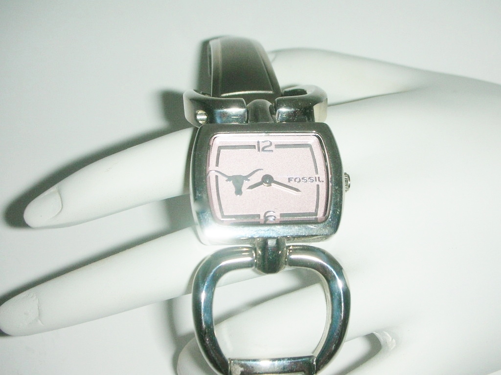 Texas Longhorns Vintage Fossil Watch Ladies Pink Equestrian Wristwatches