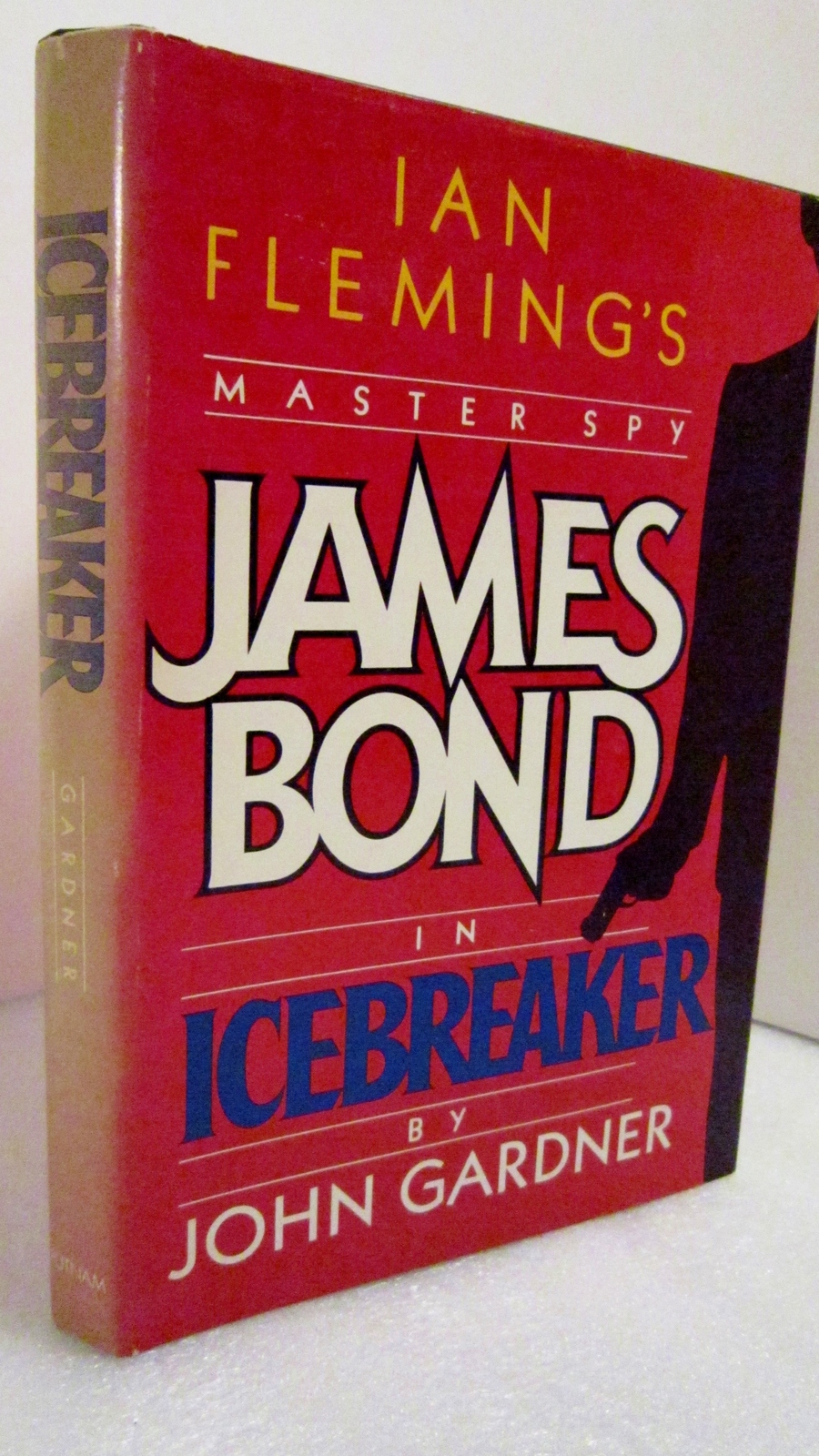 Icebreaker 1983 James Bond Novel by John Gardner, Hardcover Fiction