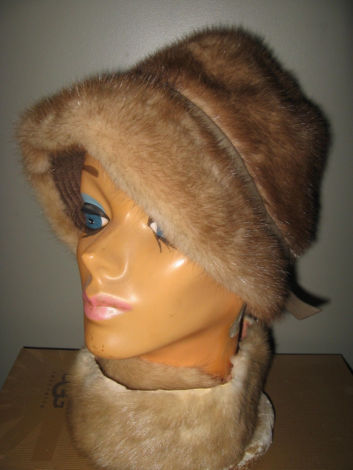 Flemington Furs New Jersey Vintage 1960's Tan Mink Fur Women's Cloche Bobby Hat - Women's Hats Flemington Furs New Jersey Vintage 1960's Tan Mink Fur Women's Cloche Bobby Hat - Women's Hats