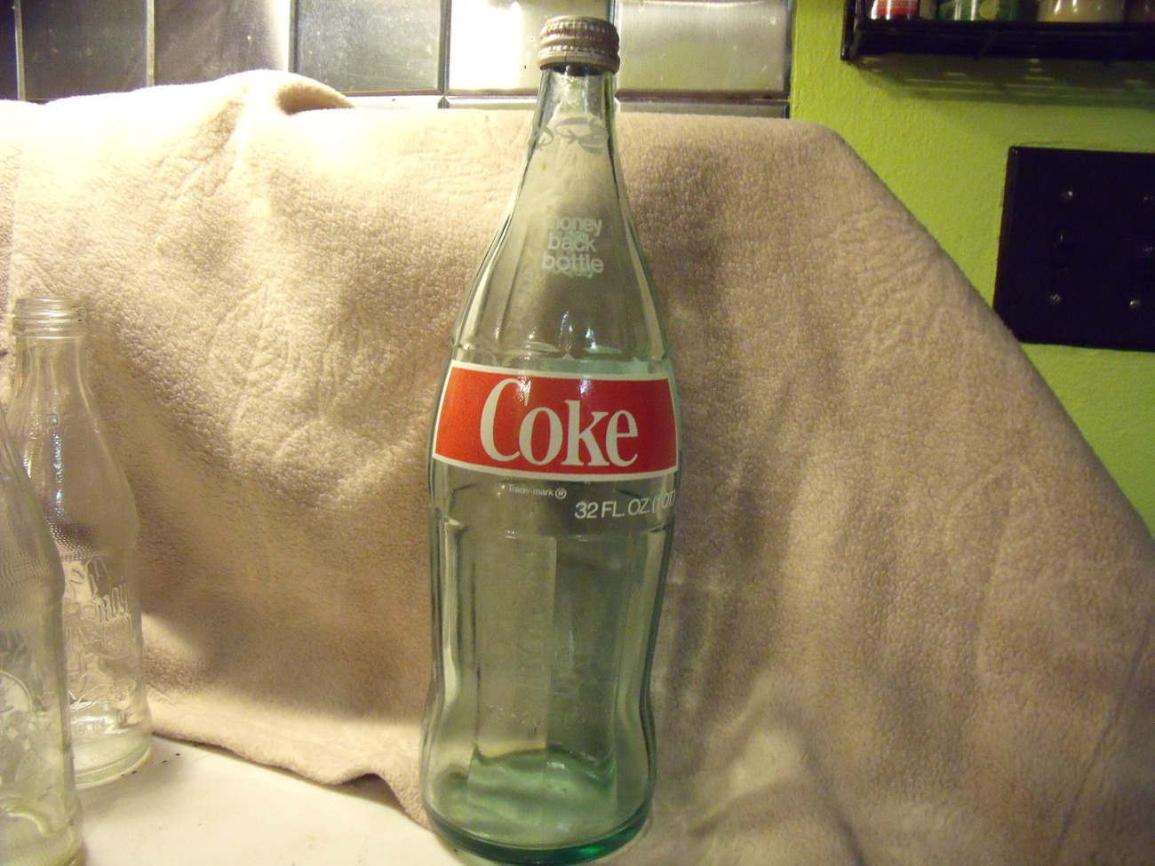 Coca Cola 32 oz Green Glass return for deposit Bottle with twist off