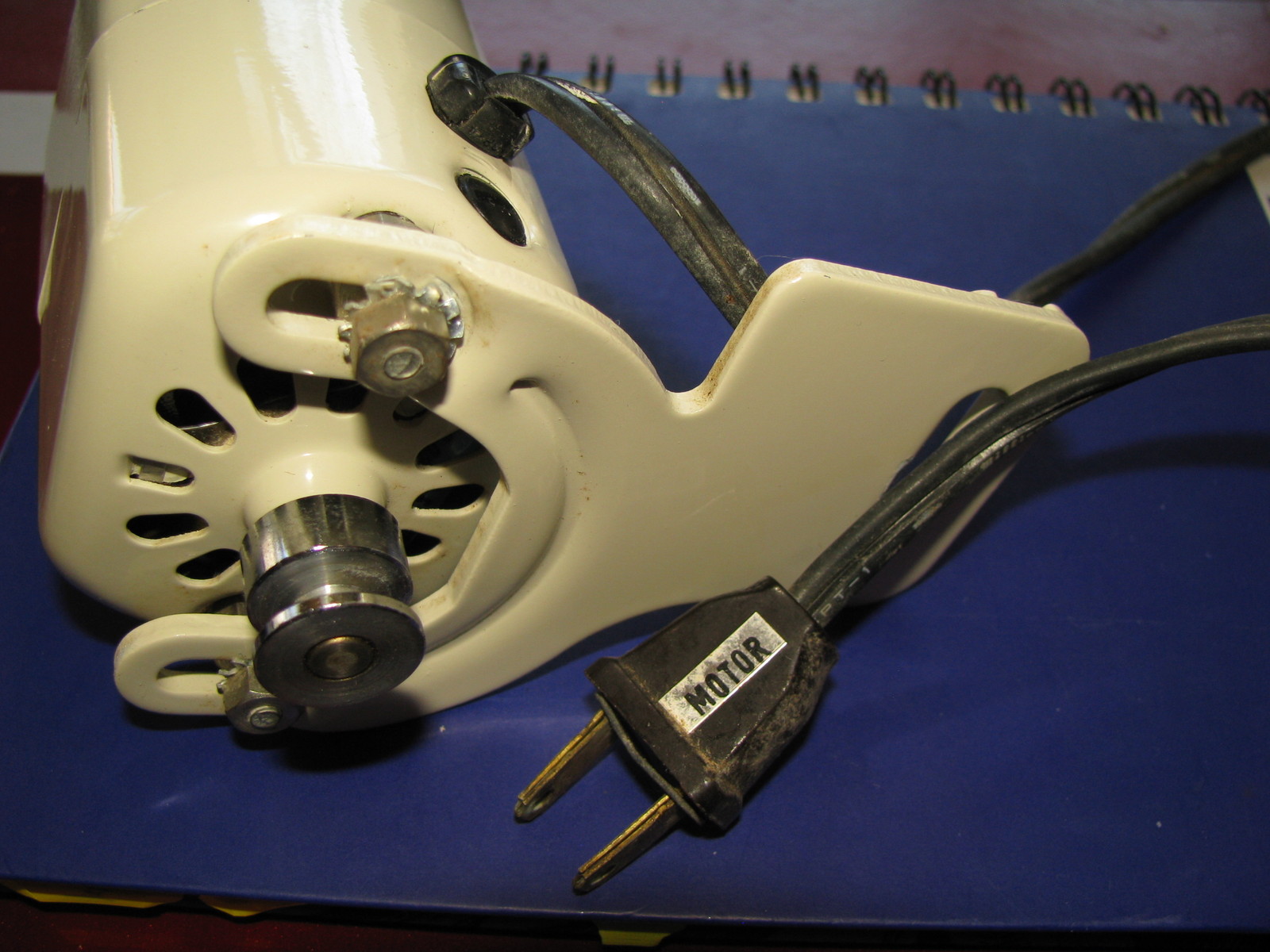 Necchi 500 Sewing Machine Motor TM40 with Bracket, Electrical Cord