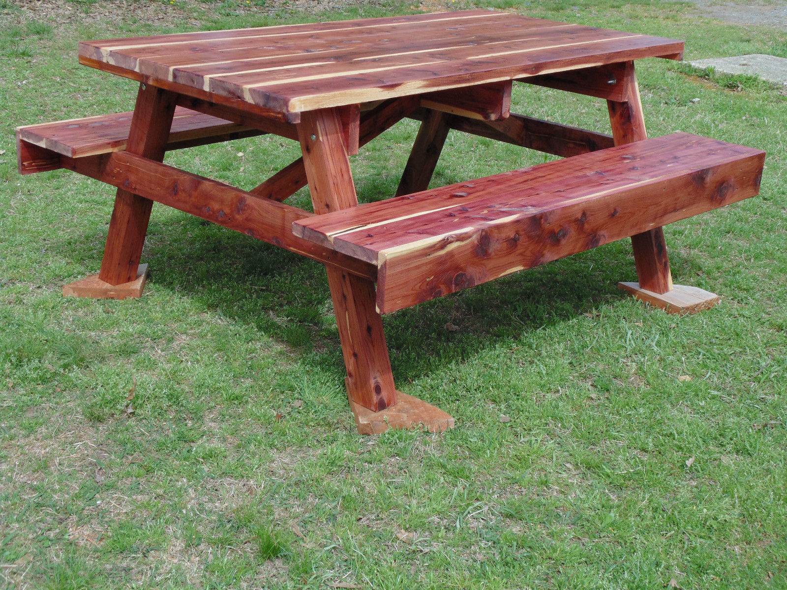 Custom Built Picnic table! USA Craftsman!8 ft long Beautiful Heavy duty