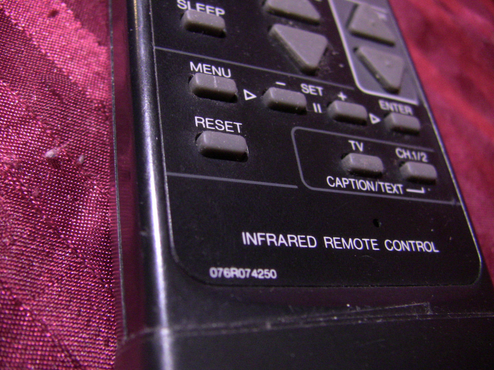 CLOSED CAPTION DECODER CCD INFRARED REMOTE CONTROLLER 076R074250