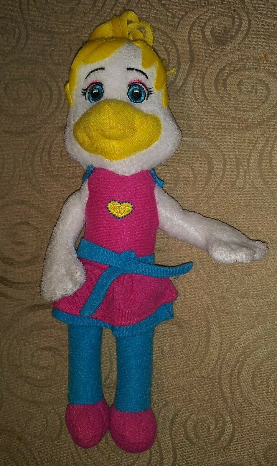 chuck e cheese helen plush