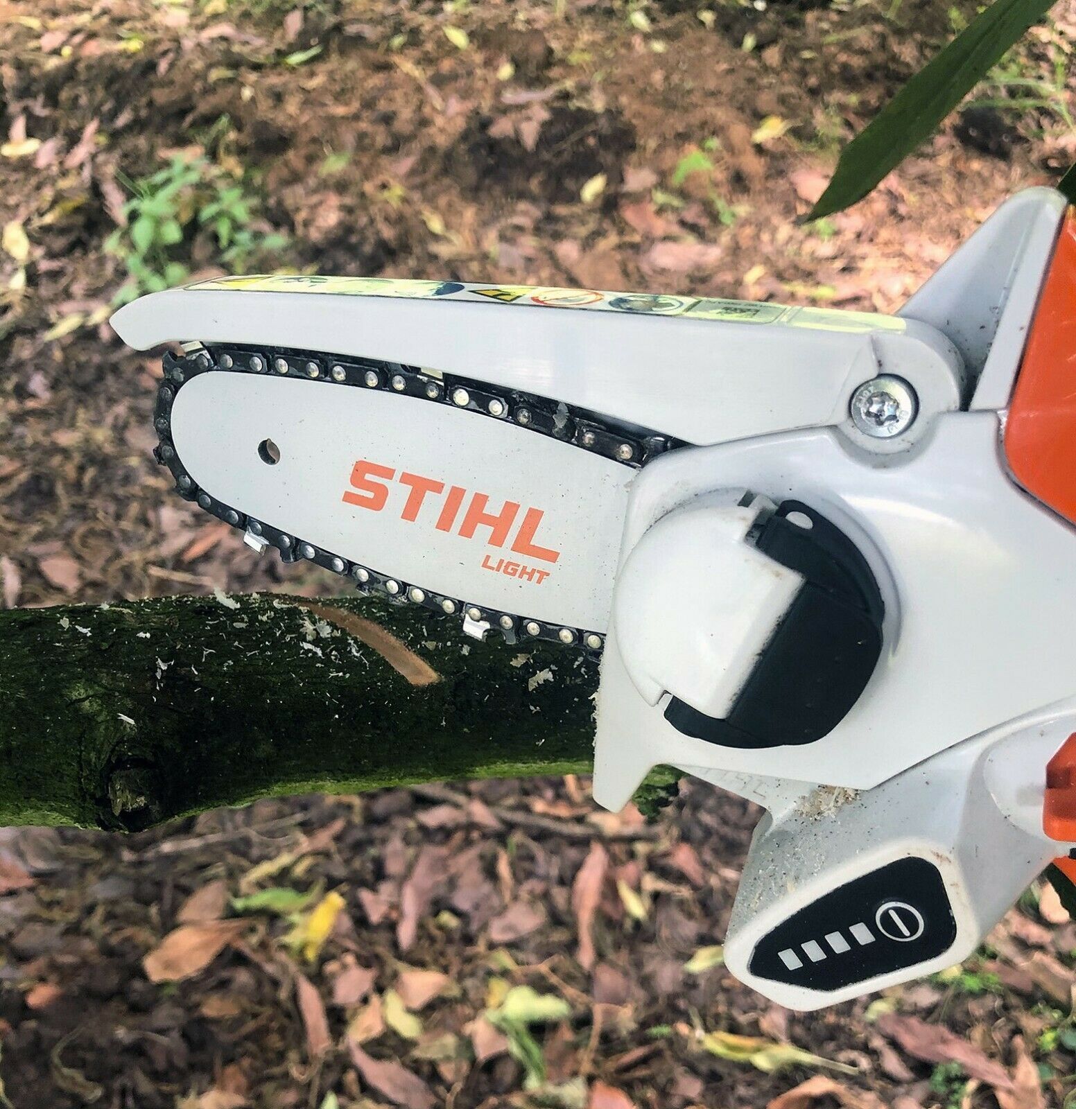 STIHL GTA 26 Handheld Pruner Chainsaw Battery Powered w/ carry case w