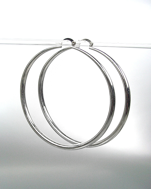 CHIC Smooth SILVER Metal Large 2 1/2 Diameter THIN Round Hoop Pincatch Earrings