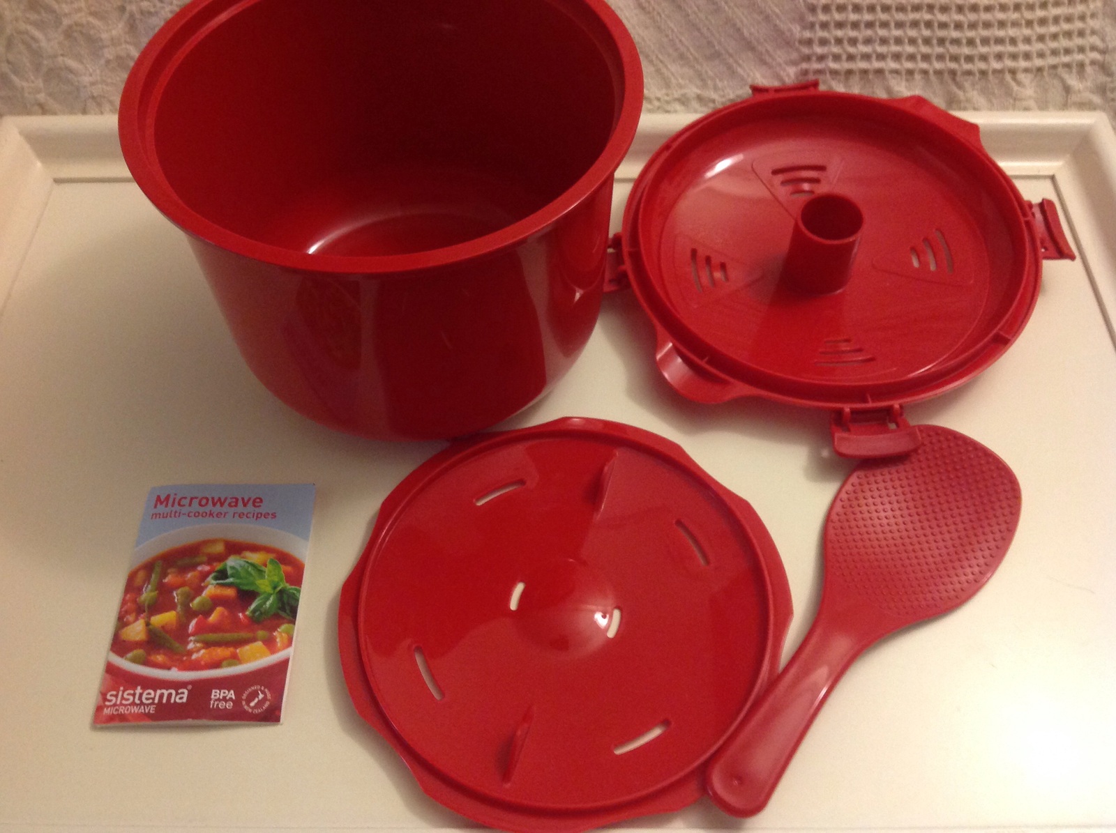 Sistema 2.75 Quart Microwave MultiCooker Pot Red w/ Spoon & Recipe