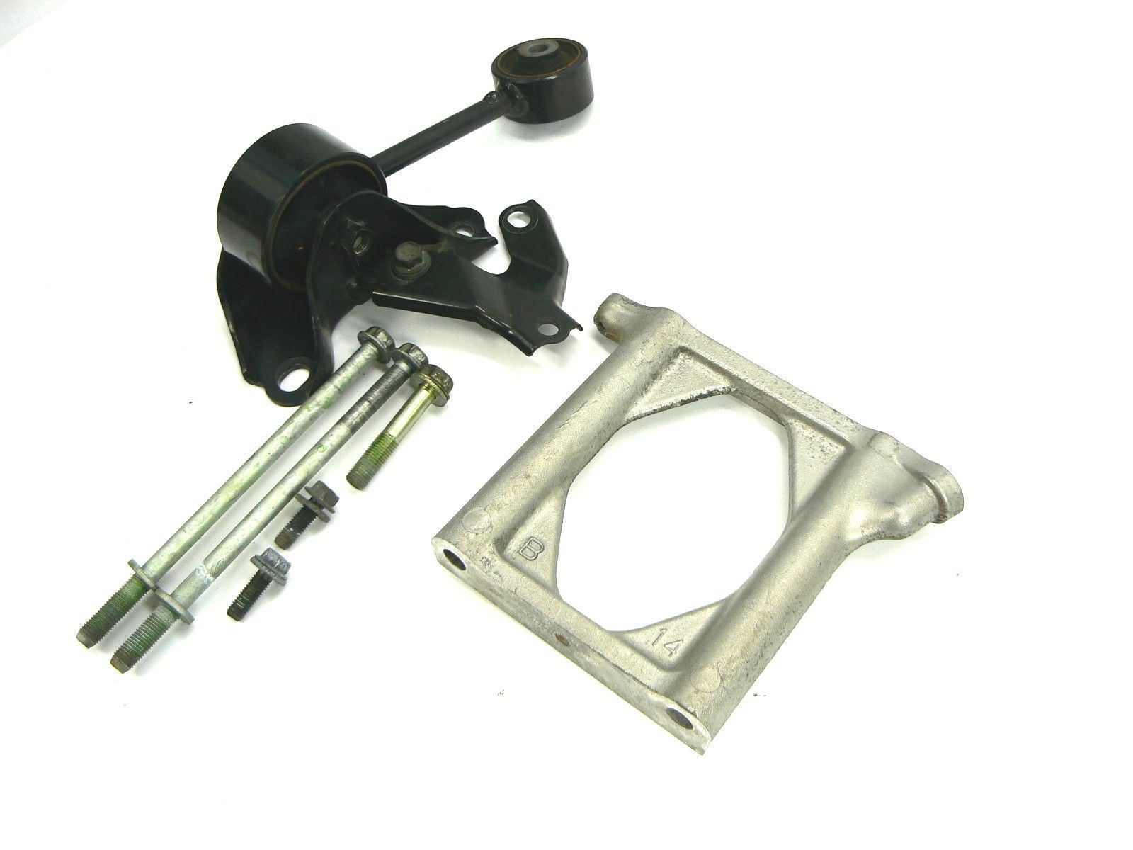 OEM 19972001 Toyota Camry V6 Upper Dog Bone Motor Mount Assembly and Bracket Motor Mounts