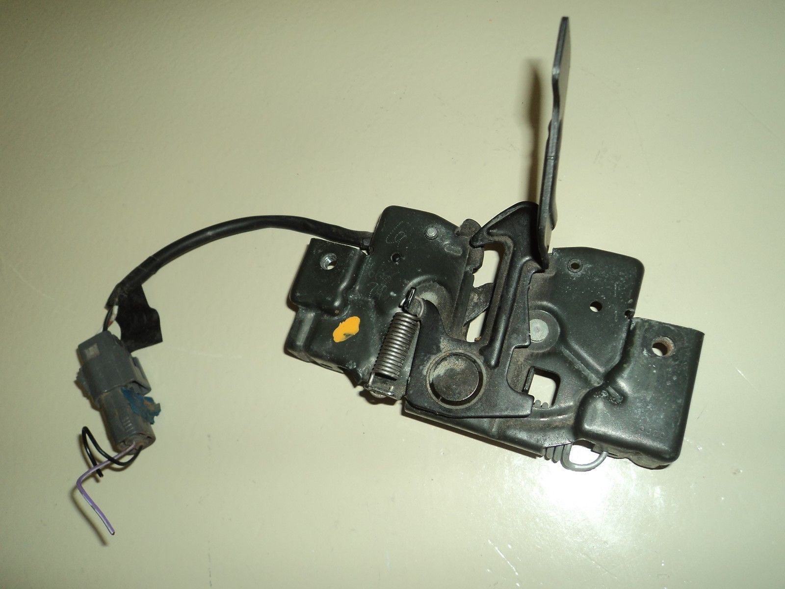 Mazda RX-8 RX8 ABS Speed Sensor Rear Left//Driver F151-43-72Y OEM 04-08