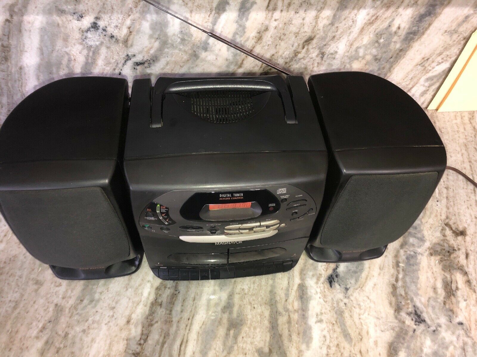 Magnavox AZ 2805 AM FM Boombox Stereo Dual Cassette BassReflex CD/Cass