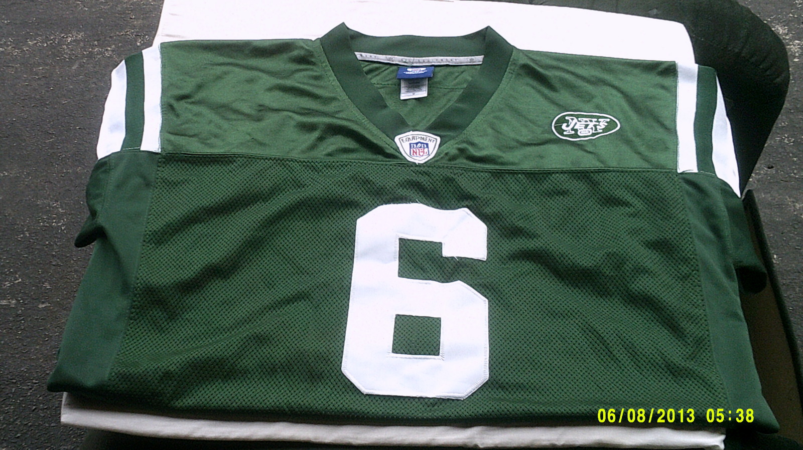 WOW! WHAT A GREAT LOOKING NEW! N.Y. JETS JERSEY EMERALD GREEN SANCHEZ