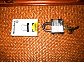 Commercial Padlock Master Lock   2 Keys  New In Box Higher Vandilizm Resistance - $7.59