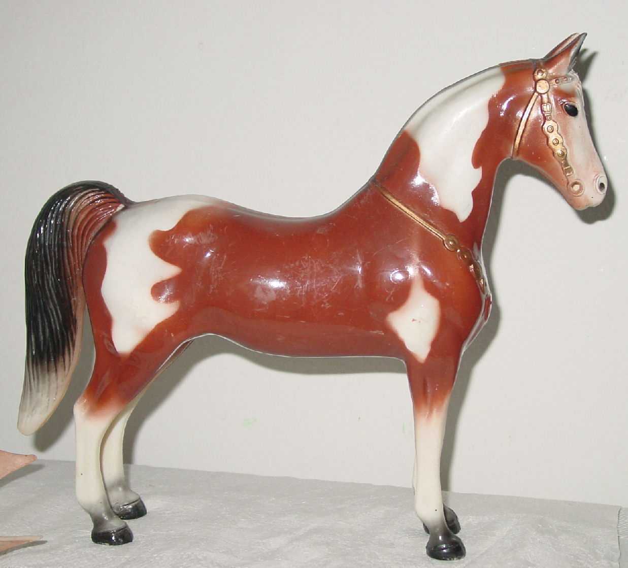 Vintage 1950s Hard Plastic Horse Brown Pinto with Saddle 11.5" long 10.