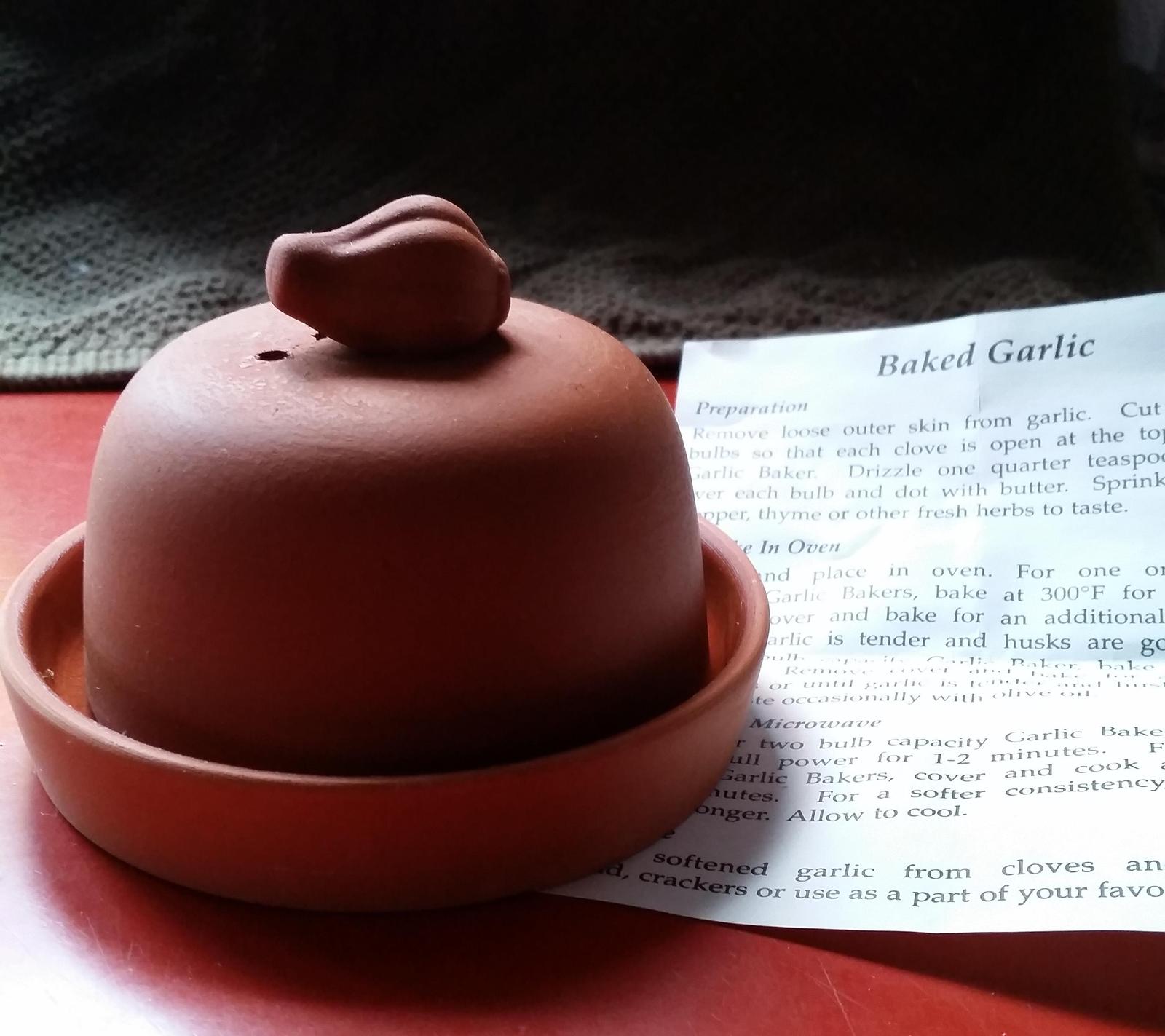 Garlic Baker Terra Cotta by Corning Revere Bake Microwave NIB Bakeware