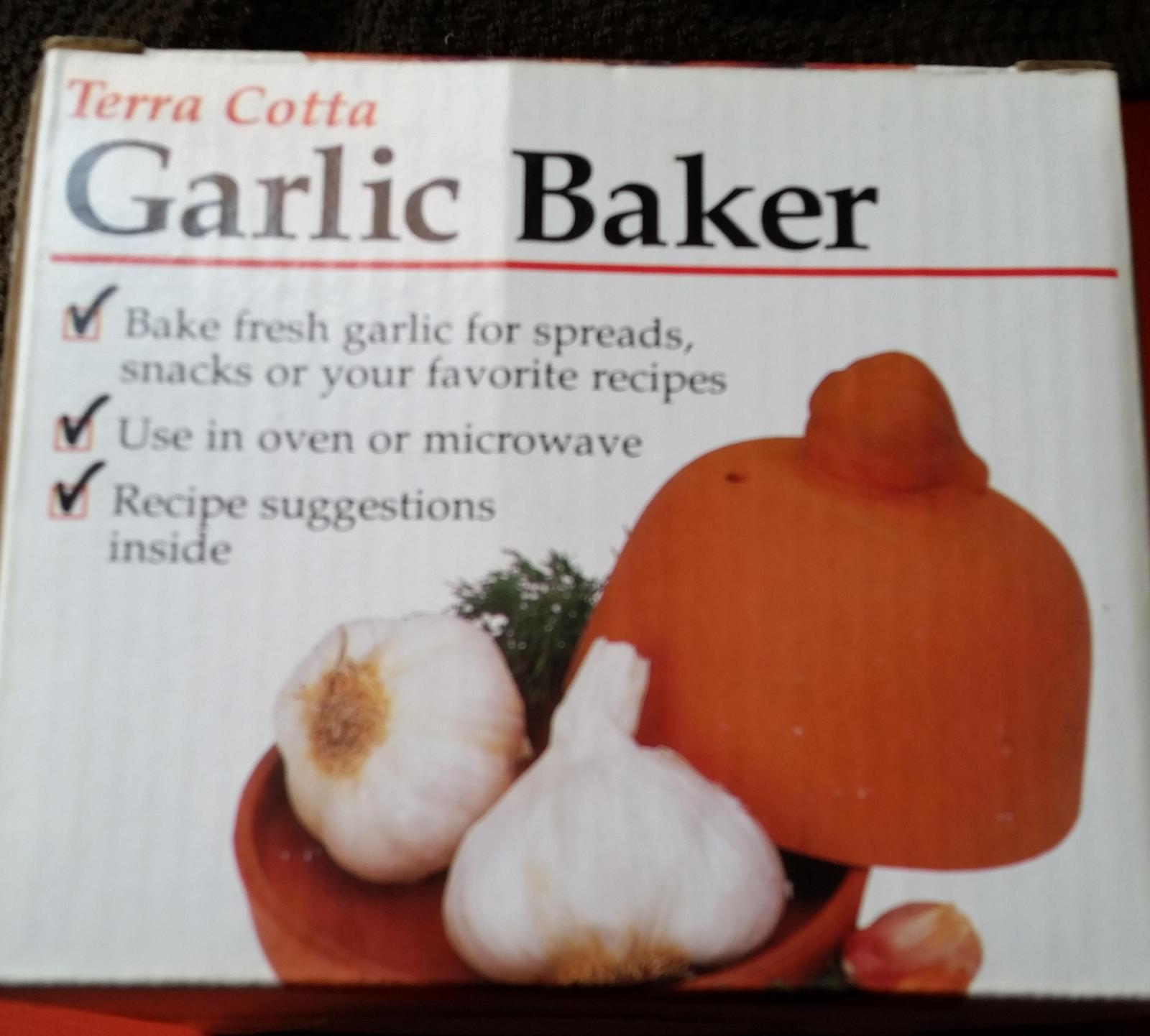 Garlic Baker Terra Cotta by Corning Revere Bake Microwave NIB Bakeware