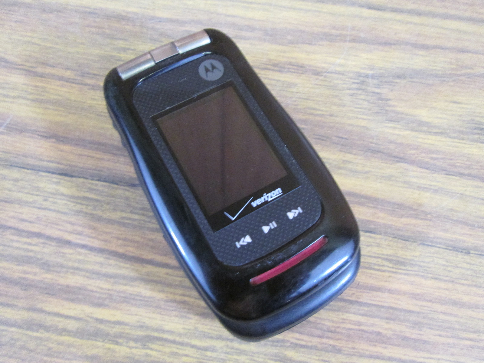 motorola flip up phone