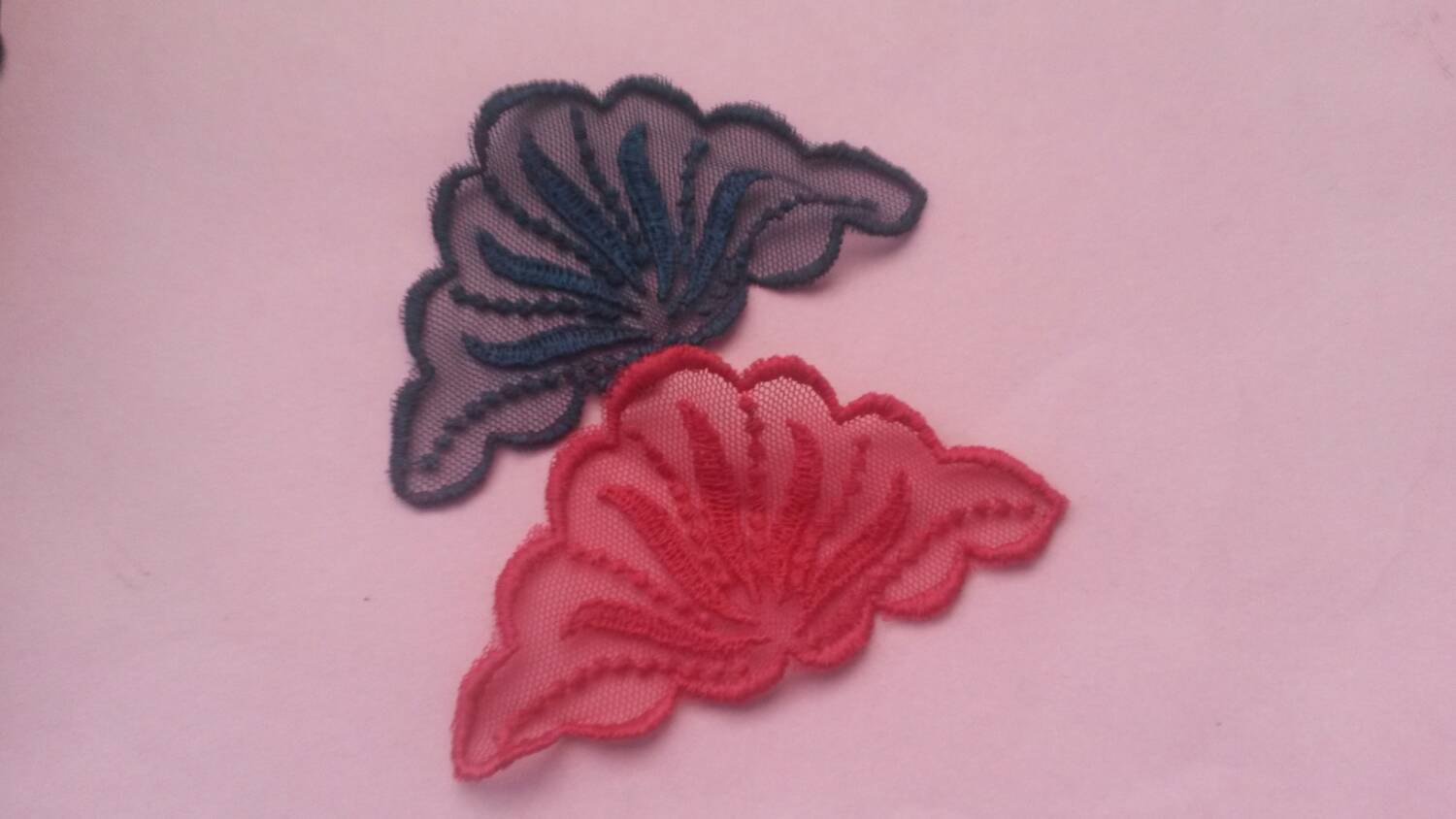 4 Pieces Red and Purple venice antique vintage lace flower applique sew on - $2.00